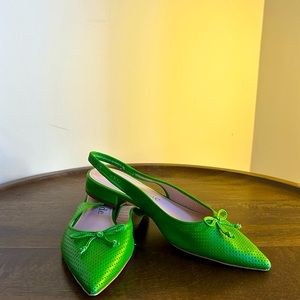 Kate Spade “Veronica” Slimgback Flats